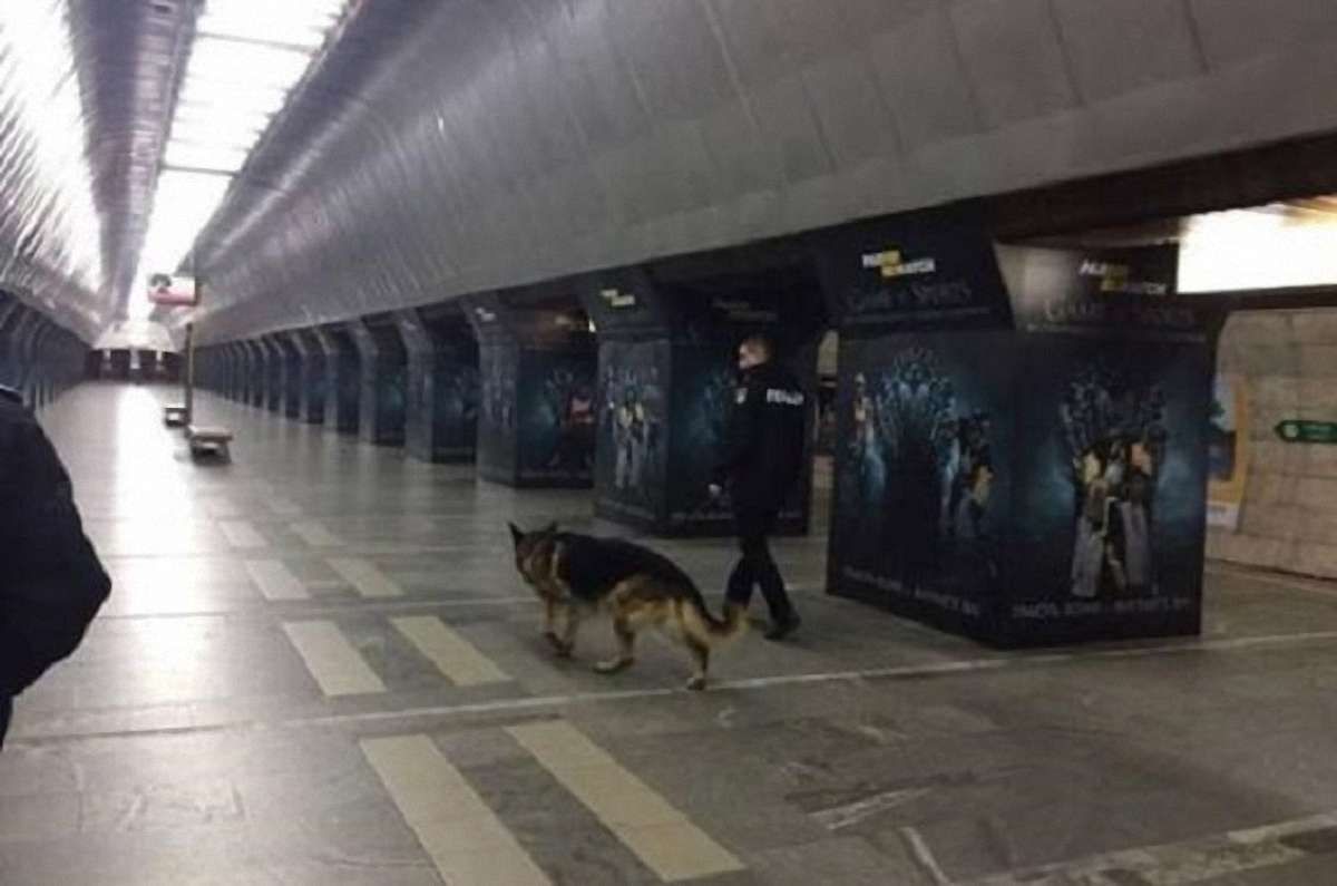 У Києві через повідомлення про замінування закрили п'ять станцій метро