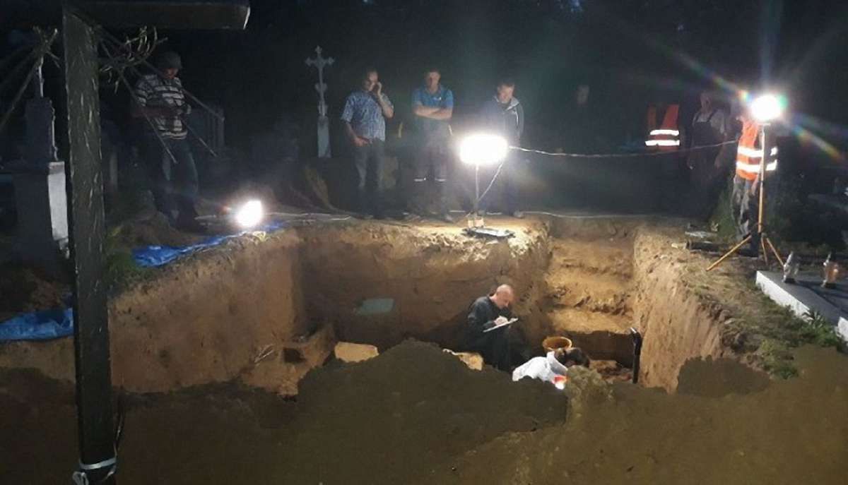 Голова УІНП заявив, що у Грушовичах є щонайменше три поховання вояків УПА