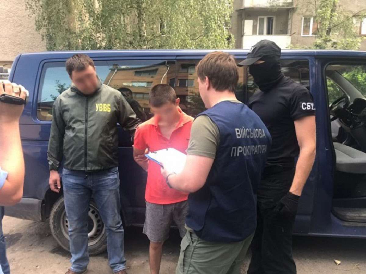 На Закарпатті на хабарі затримали прикордонника
