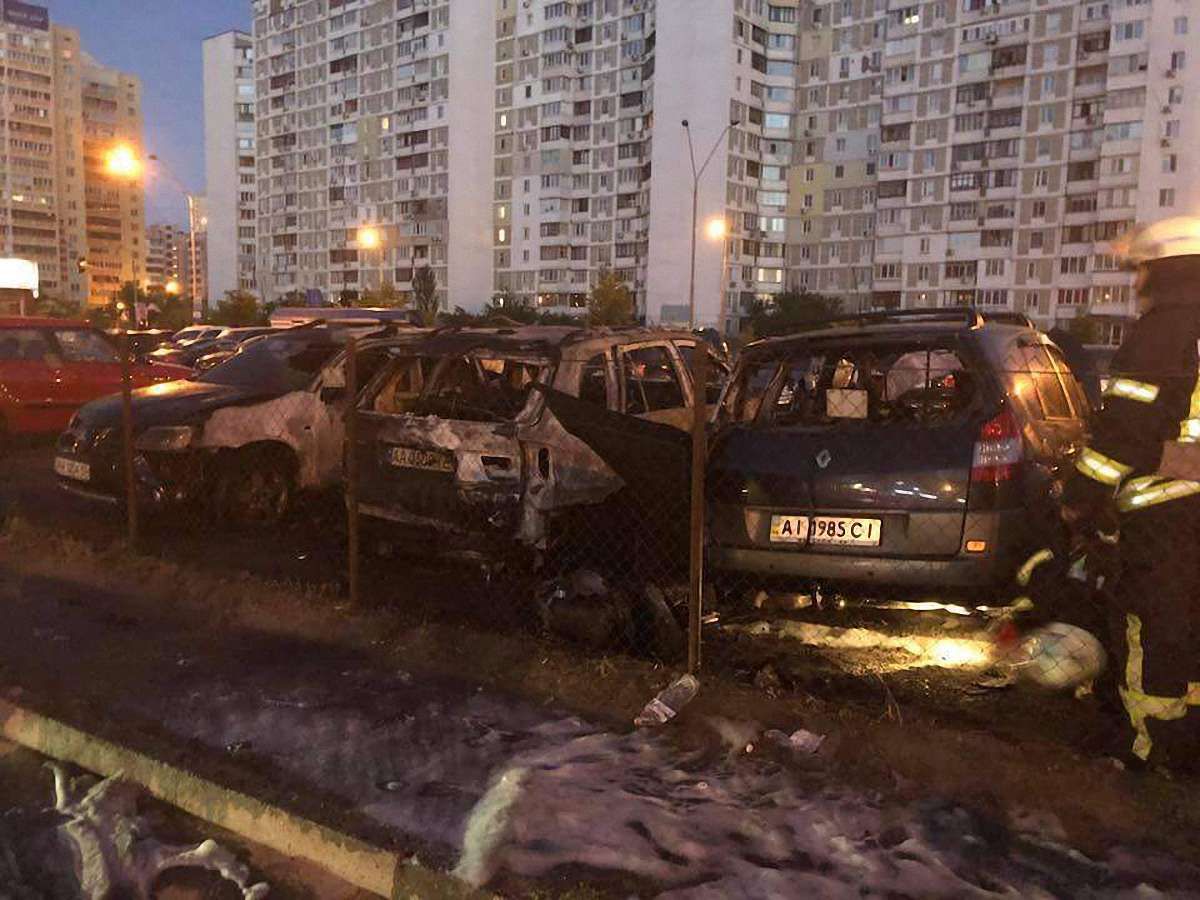 У Києві вночі спалили машину помічника нардепа Ігоря Мосійчука