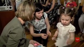 У Центр репродуктивного здоров'я привели дітей, які народилися завдяки допомозі медиків