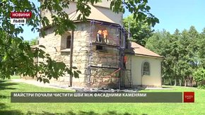 У храмі Параскеви П’ятниці реставрують фасади та укріплюють стіни
