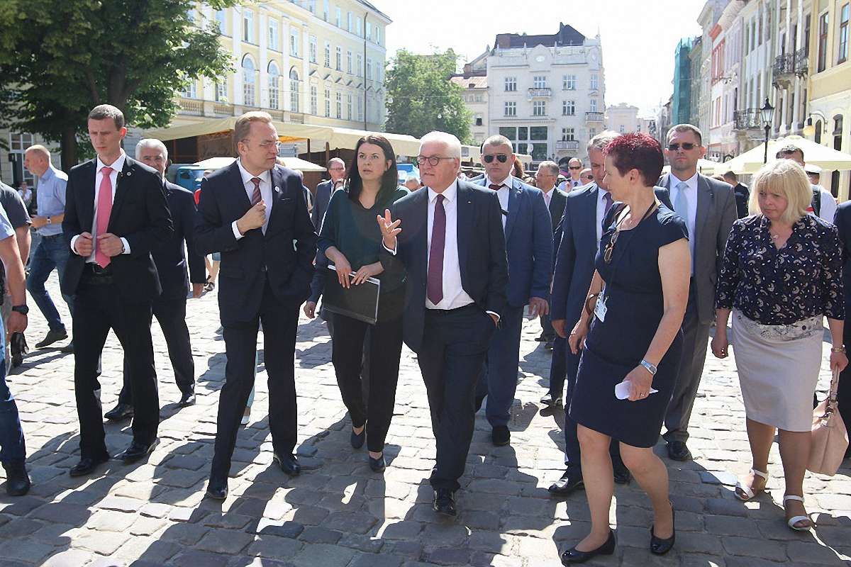 Президент Німеччини прогулявся історичним середмістям Львова