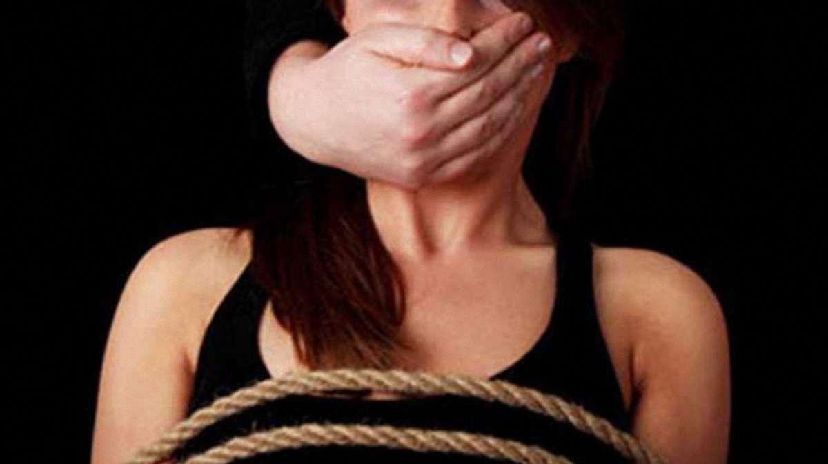 На Львівщині матір продала 17-річну доньку у бордель