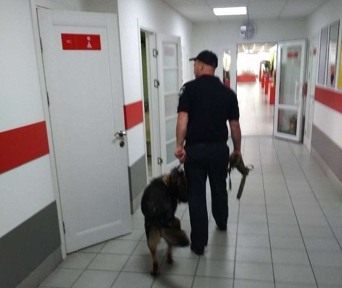 У Львові поліція двічі за день перевіряла повідомлення про замінування п’яти бізнес-центрів