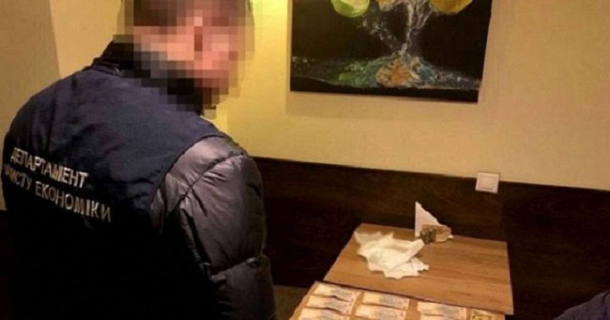 Суд оштрафував на ₴22,1 тис. працівника «Львівської залізниці», якого затримали на хабарі 
