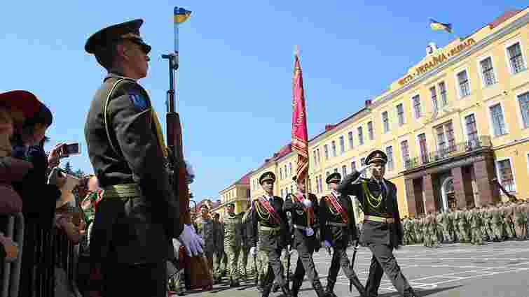 В Академії сухопутних військ у Львові відсвяткували випуск понад 330-и офіцерів ЗСУ