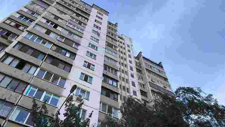 У Києві пенсіонерка залишилась живою після падіння кабіни ліфта з 10 поверху