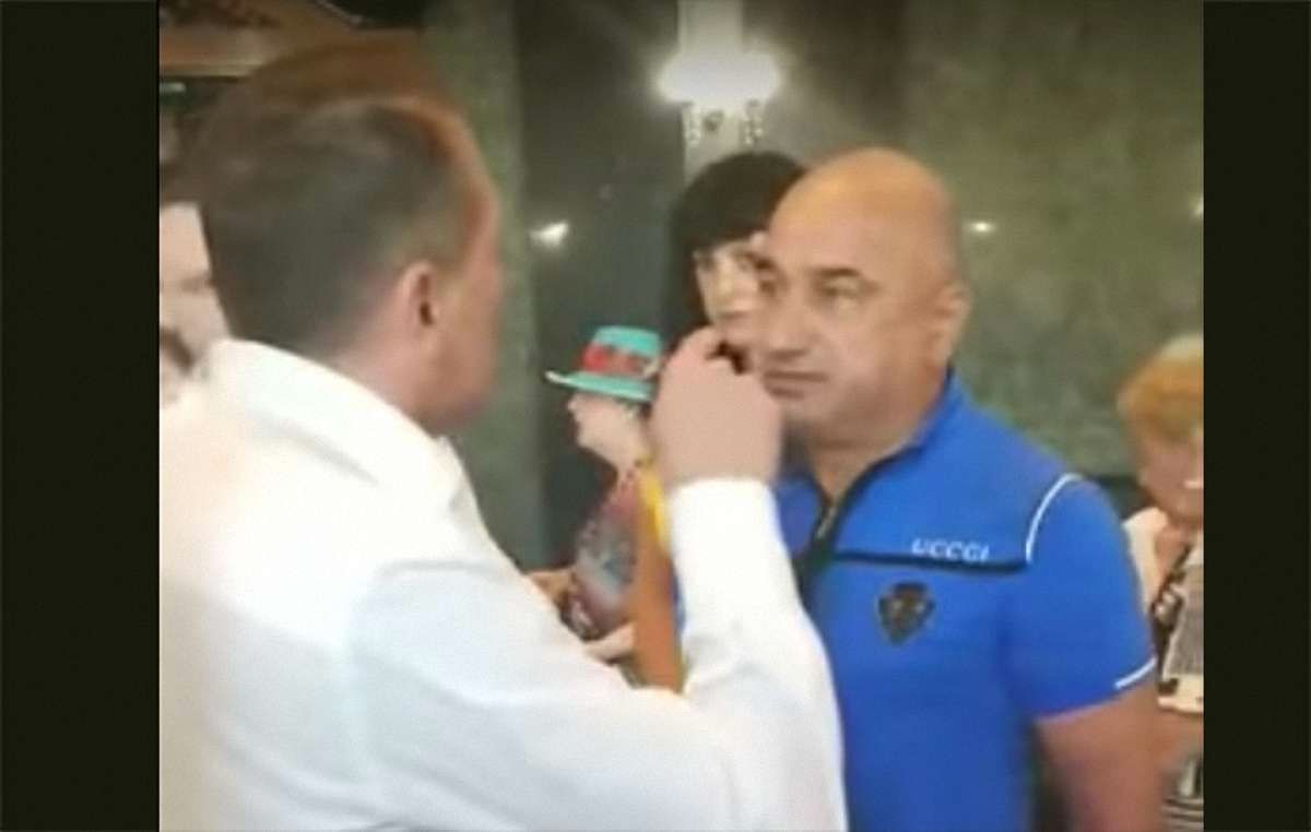 Мер Дрогобича вдарив місцевого мешканця, який обізвав його брехуном і злодієм