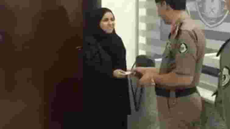 У Саудівській Аравії жінка вперше в історії отримала водійські права