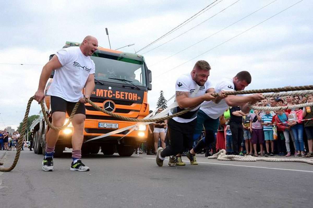 Львівські стронгмени встановили два рекорди України в один день

