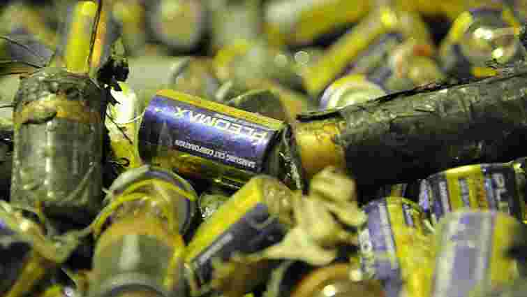 Міністр екології заявив про брак підприємств для належної утилізації батарейок