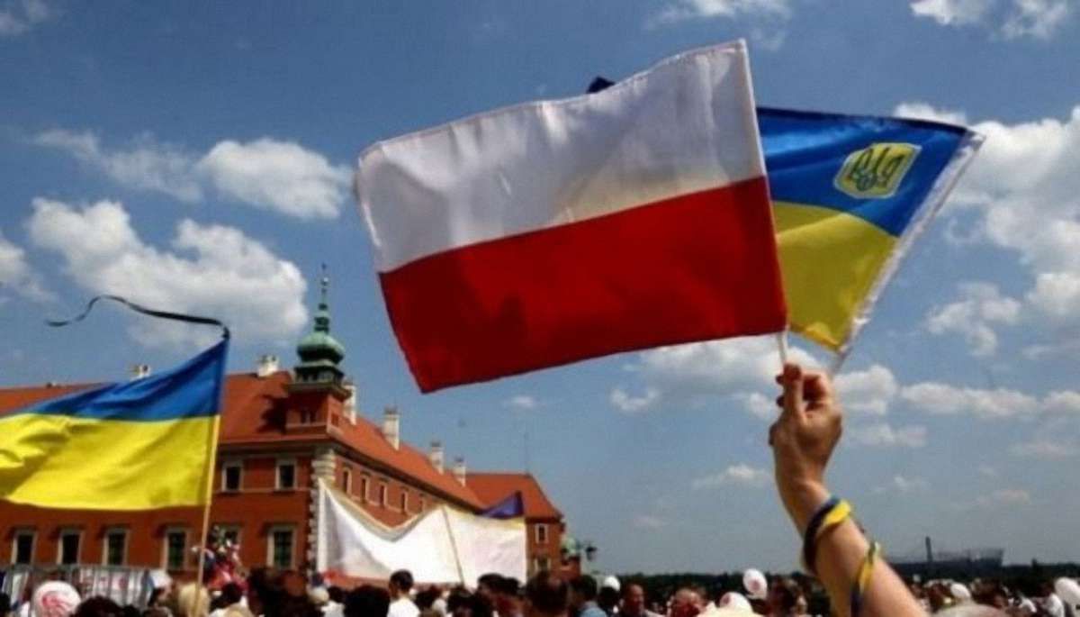 У Польщі значно зросла неприязнь до українців і німців