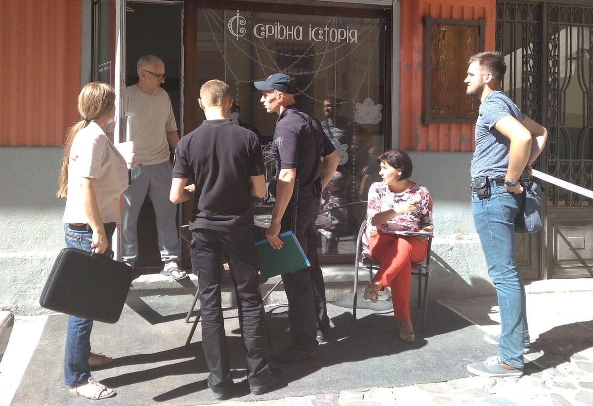 У Львові власник крамниці побив працівника комунальної служби