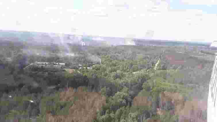 У Чорнобильській зоні рятувальники все ще гасять два вогнища пожежі площею 1,5 га