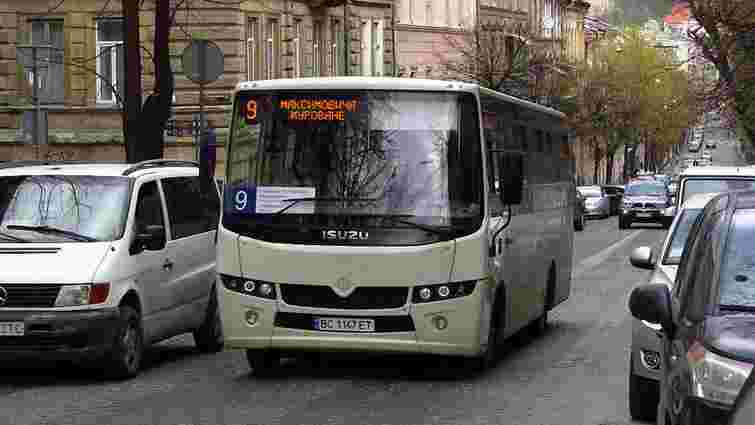 Львівська мерія затвердила нові умови договорів з автобусними перевізниками