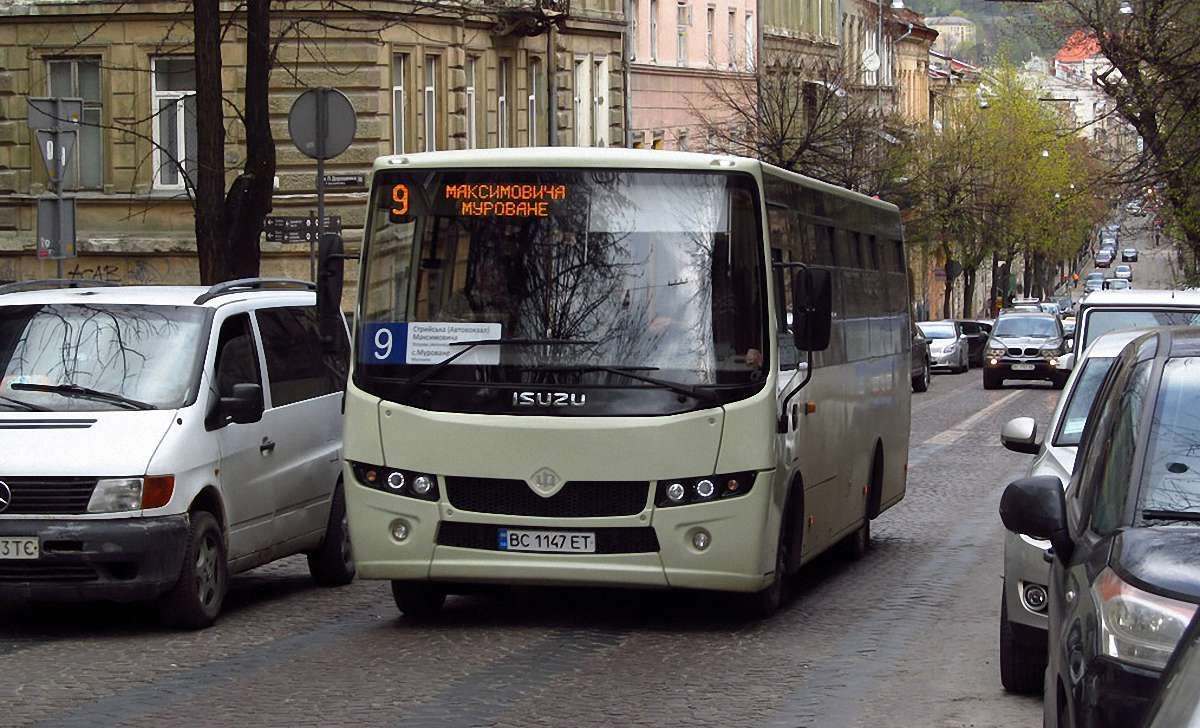 Львівська мерія затвердила нові умови договорів з автобусними перевізниками