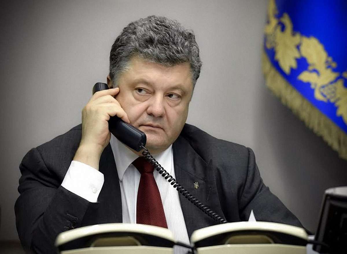 Президент України обговорив із Путіним звільнення українських політв'язнів