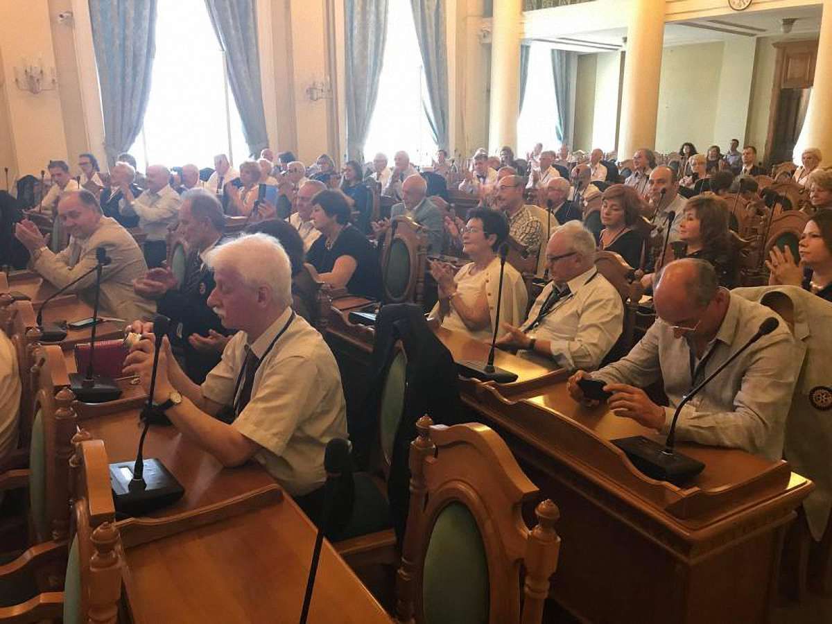 Андрій Садовий закликав зробити звернення усіх ротарійців світу для звільнення Олега Сенцова