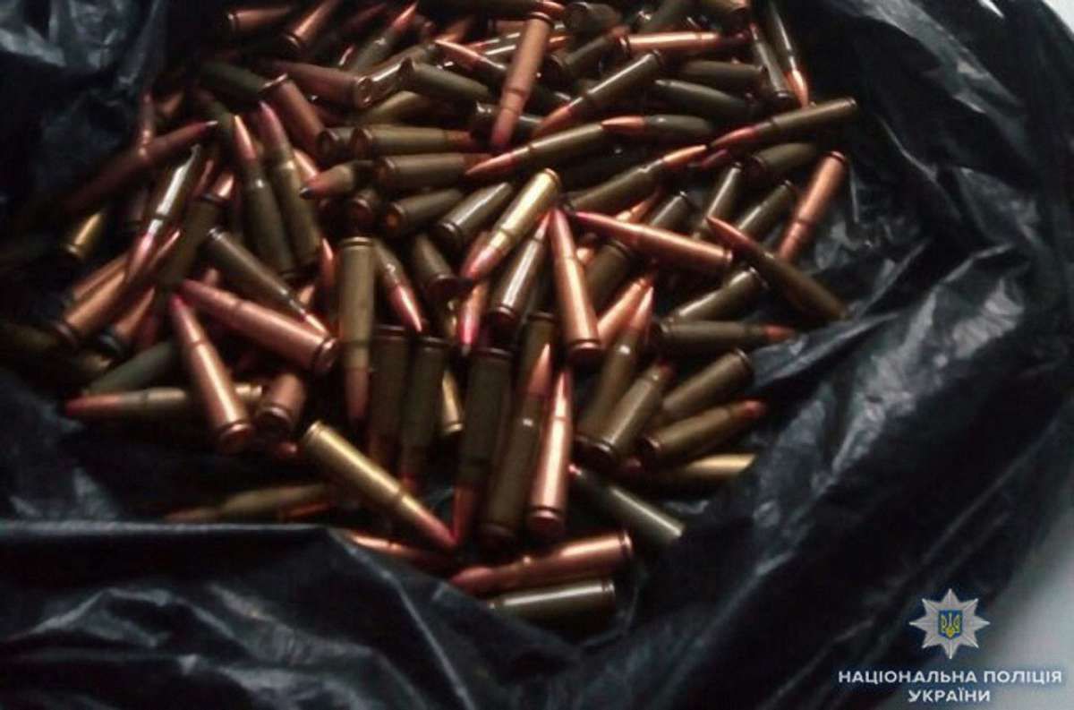 На Одещині школярка дарувала однокласникам бойові патрони