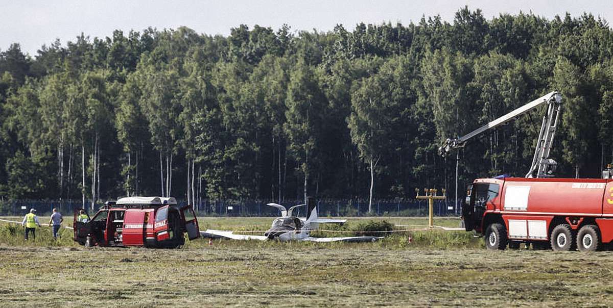 Польська поліція назвала попередню причину авіакатастрофи літака Юрія Чижмаря