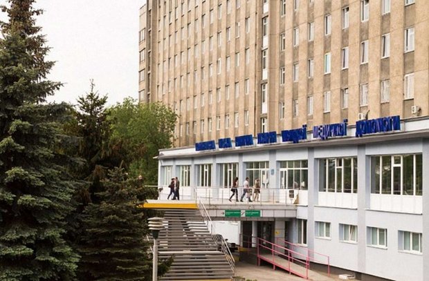 З дев’ятого  поверху львівської лікарні викинувся 81-річний чоловік