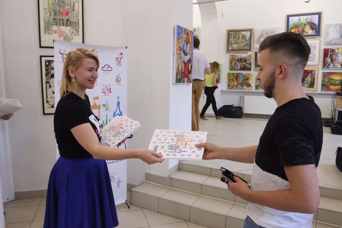 Представники львівської мерії поділились досвідом розвитку міста із чернівчанами
