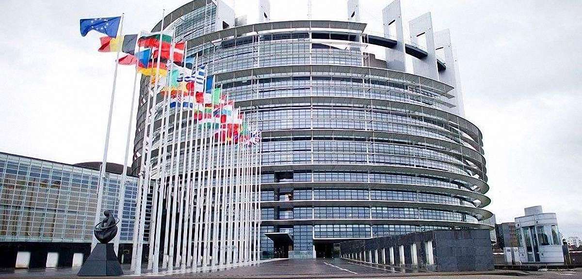 Європарламент ухвалив резолюцію з вимогою до Росії звільнити усіх політв’язнів