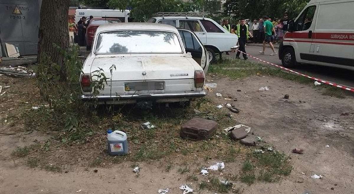 Четверо дітей постраждали під час вибуху автомобіля в Києві