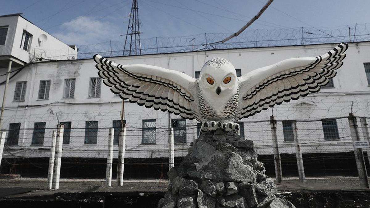 Омбудсмена Денісову не пропустили в колонію до Олега Сенцова