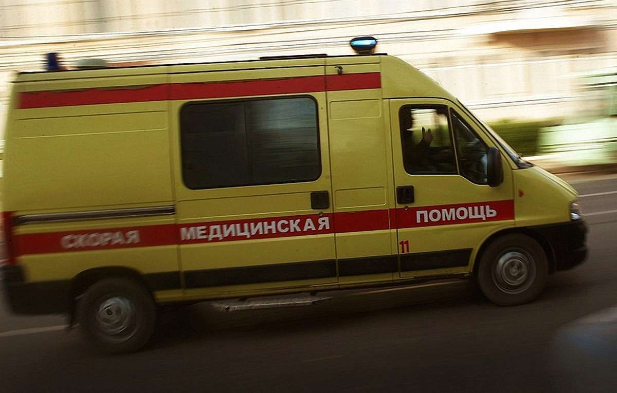 В центрі Москви таксист в’їхав у натовп футбольних уболівальників