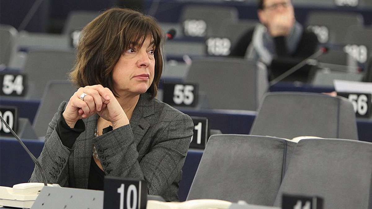 Ребекка Гармс перепросила через недостовірну інформацію щодо закону про права ЛГБТ
