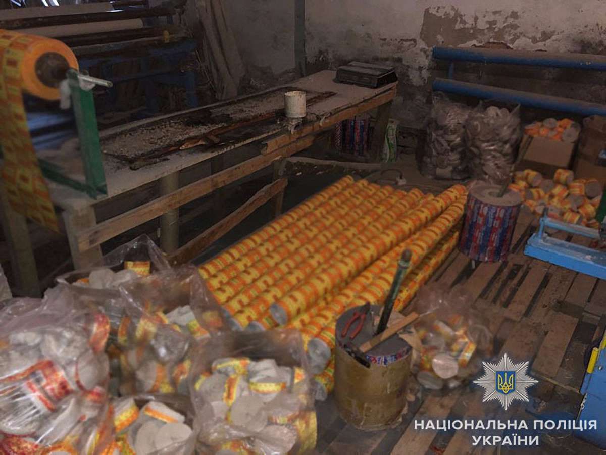 У Буському районі викрили міні-завод з фальсифікації туалетного паперу