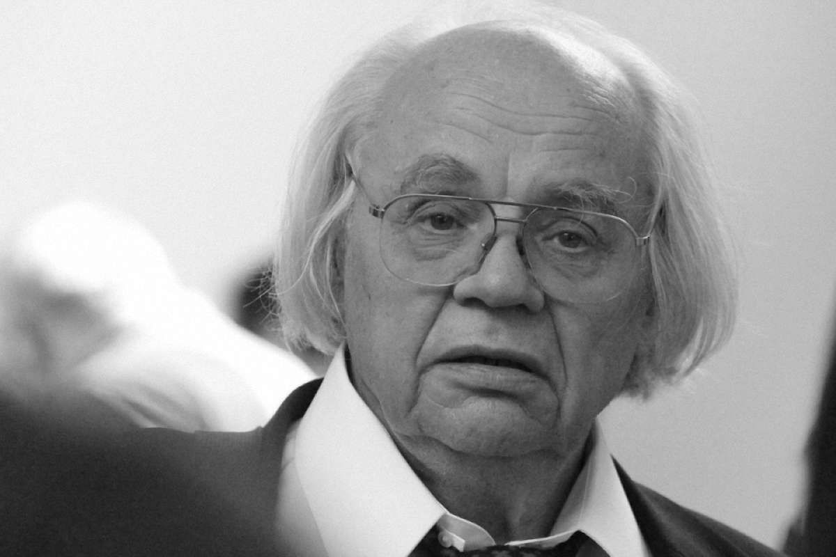 Помер Іван Драч