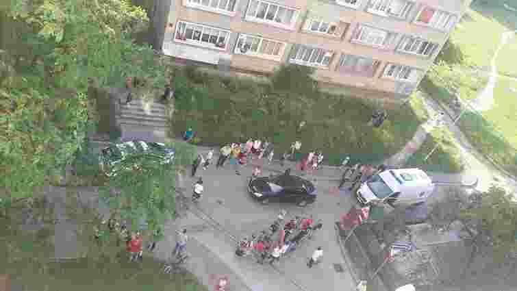 На вул. Полтави у Львові автомобіль збив 10-річного хлопчика