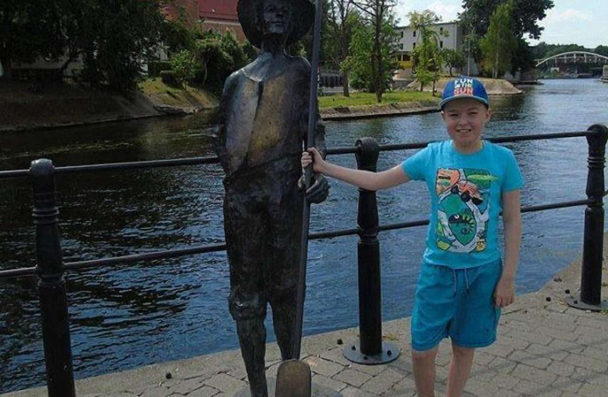 11-річний Олег Казмірук з Червонограда після пересадки кісткового мозку повернувся додому