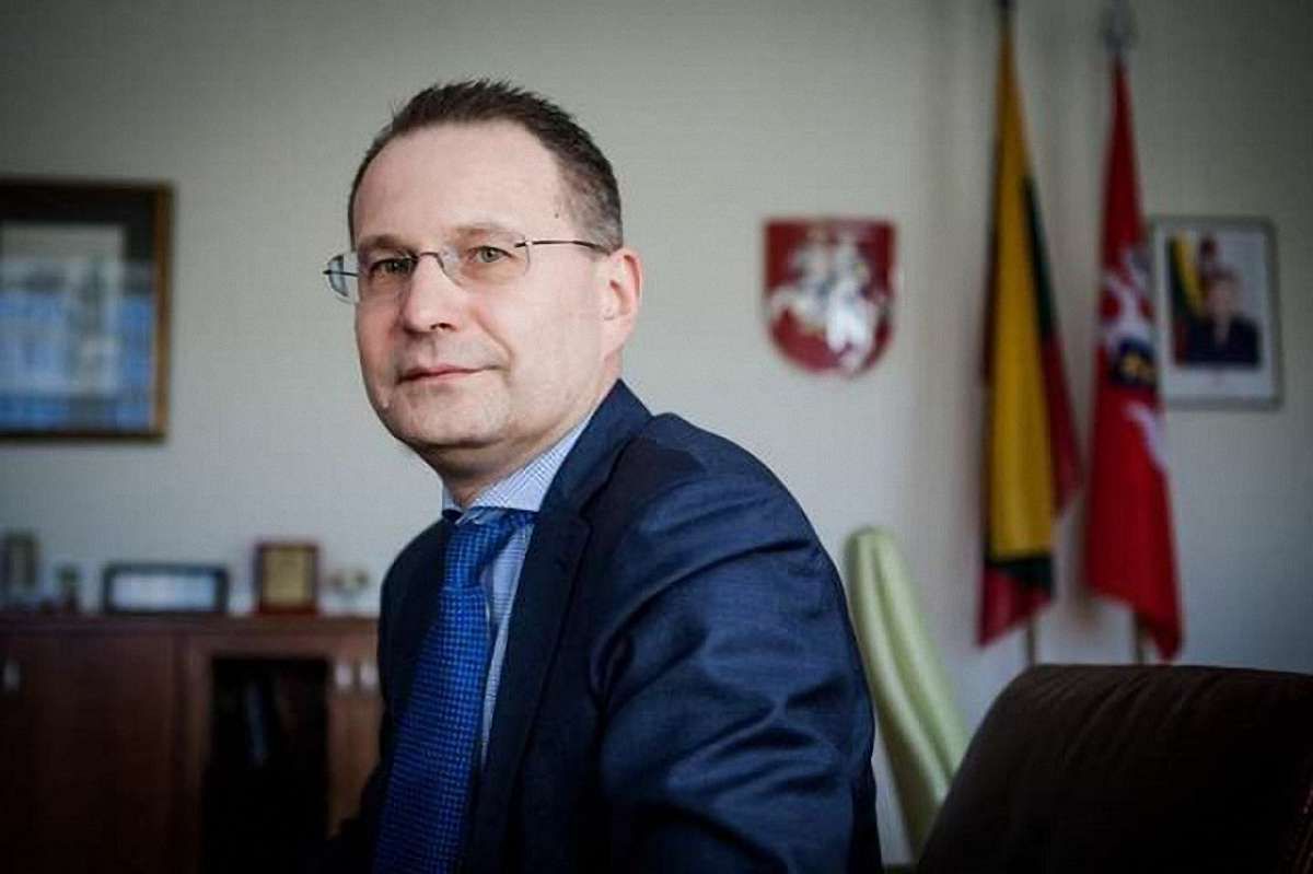 У голови Конституційного суду Литви вкрали у Києві гаманець
