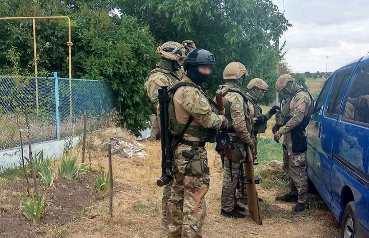Психічнохворий чоловік на Одещині зі свого будинку відкрив вогонь по поліцейських