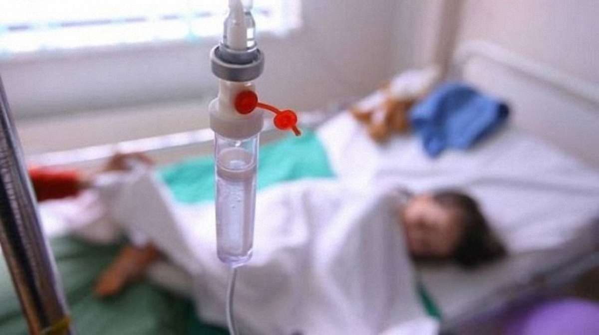 У Тернополі батьки померлої від менінгоенцефаліту дитини звинуватили лікарів у її смерті