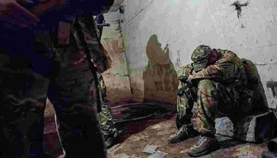 Російські колаборанти знімали шкіру з полонених, відрізали голови і навіть одного разу вирізали українському бійцю серце Російські колаборанти знімали шкіру з полонених, відрізали голови і навіть одного разу вирізали українському бійцю серце