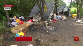 Пустомитівський суд обрав запобіжні заходи двом неповнолітнім нападникам на ромів у Львові