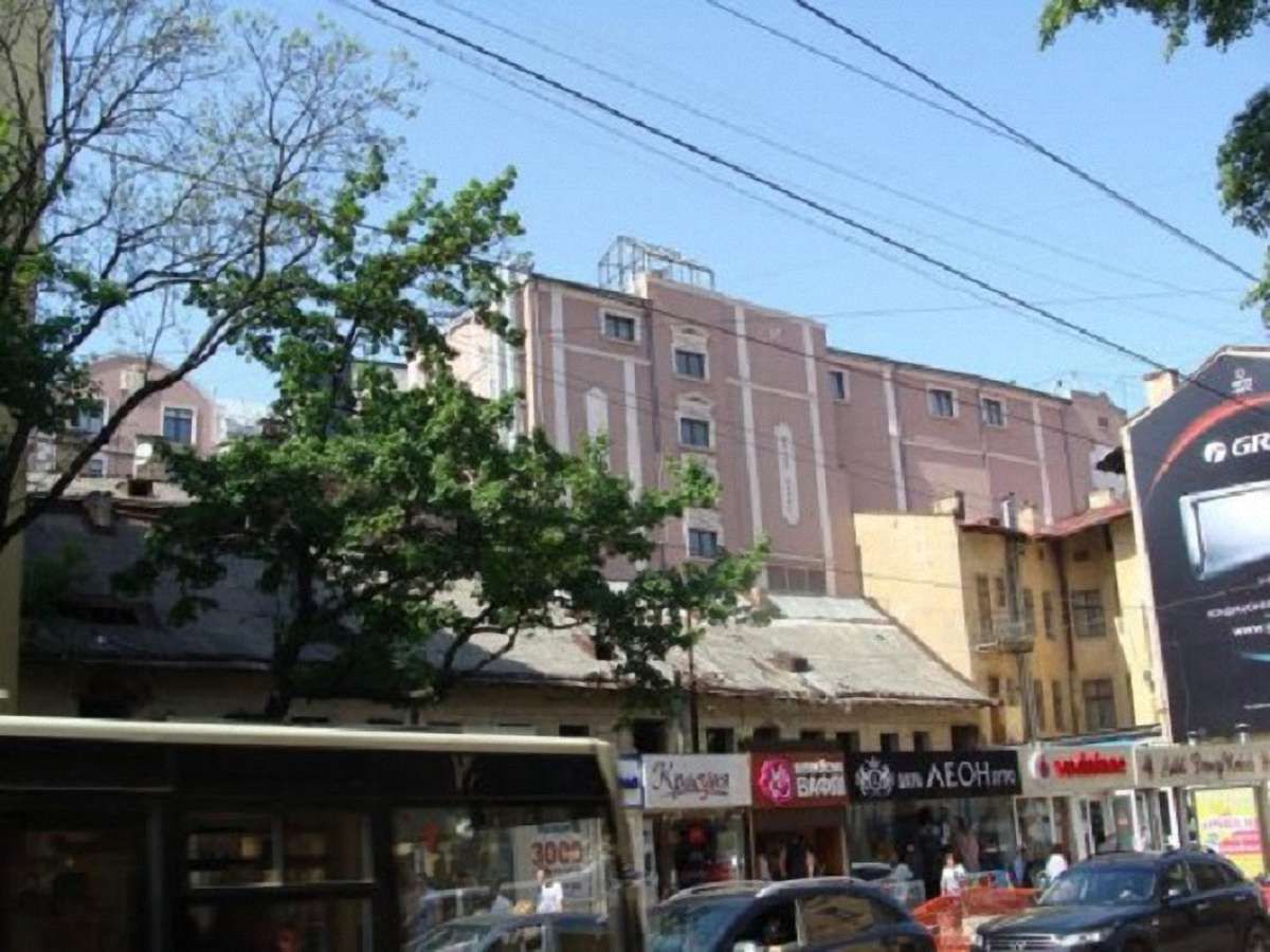 Львівський «Гранд Готель» оштрафували на ₴170 тис. за незаконну надбудову 