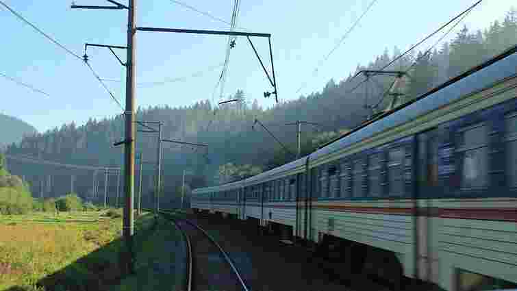 Приміський поїзд Стрий-Мукачево матиме нову зупинку у селі Опорець