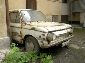 Мерія вирішила прибрати з вулиць Львова покинуті автомобілі 