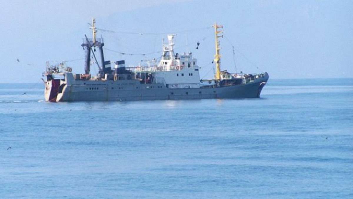 В Україну повернулися шестеро моряків, затриманих у Греції півтора роки тому