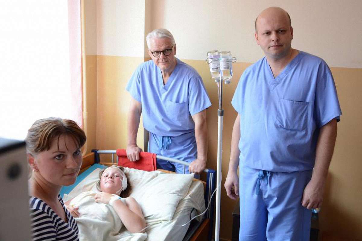 У Львові канадські лікарі прооперували вісьмох дітей