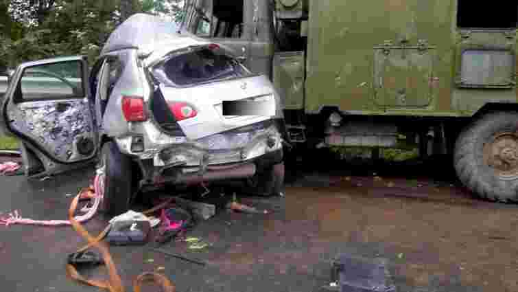 Дві жінки загинули в результаті зіткнення легковика з військовою вантажівкою на Тернопільщині