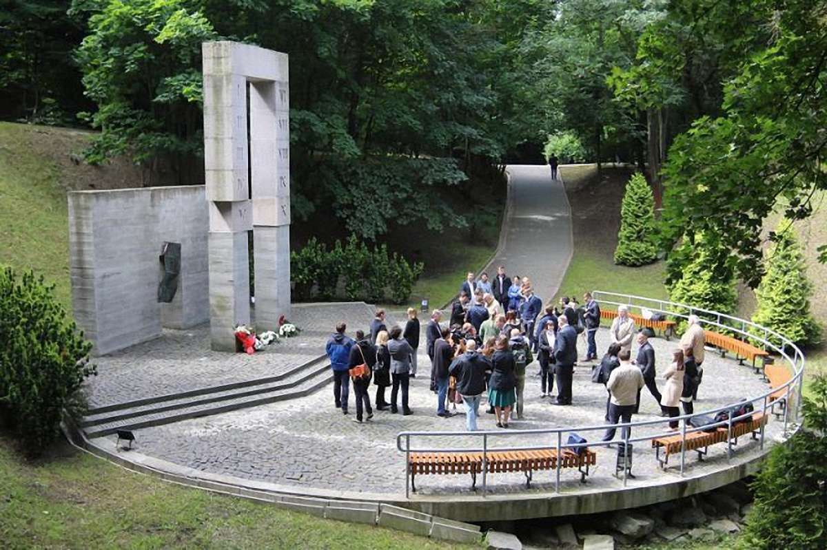 У Львові вшанували пам'ять професорів, розстріляних у 1941 році