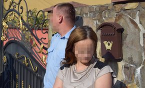 Двох керівників митного поста в Стрию затримали на хабарі у ₴10 тис.