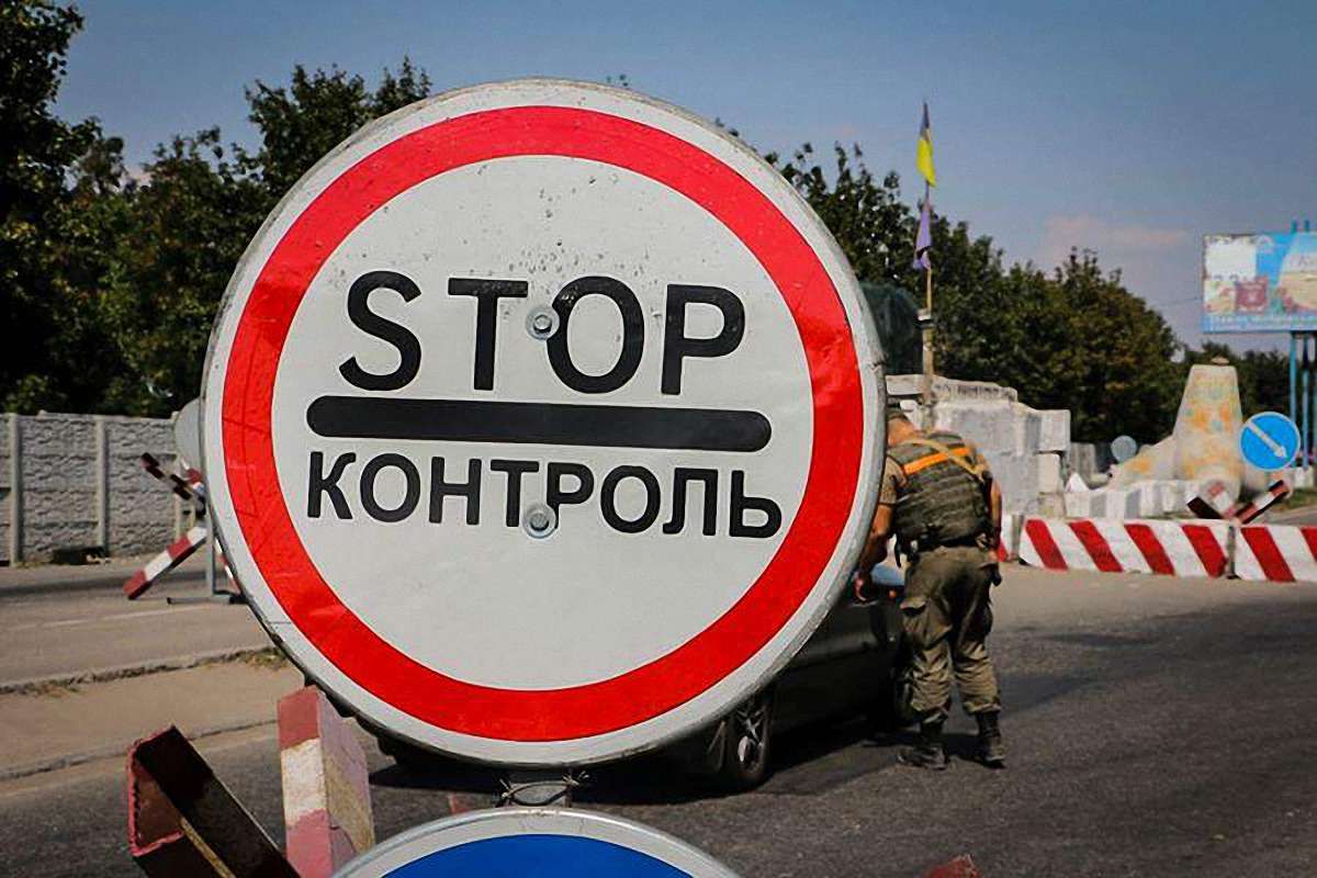Українські військові поблизу Маріуполя затримали бойовика «ДНР»